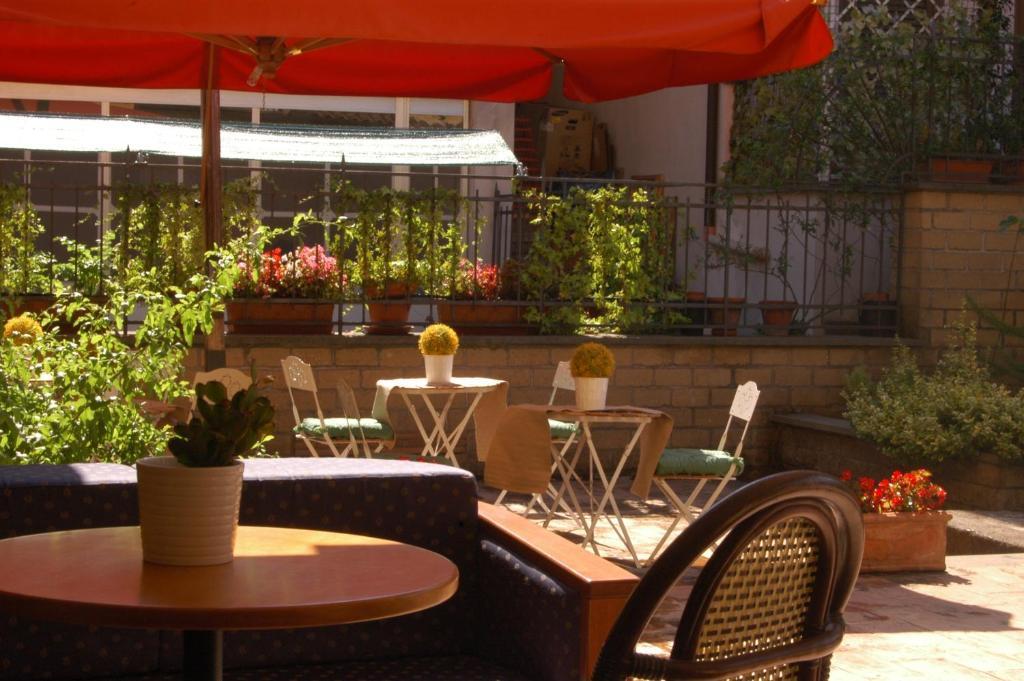 Albergo Da Benedetta Vetralla Buitenkant foto