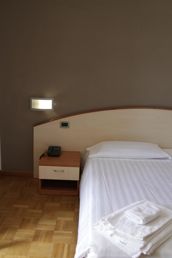 Albergo Da Benedetta Vetralla Buitenkant foto