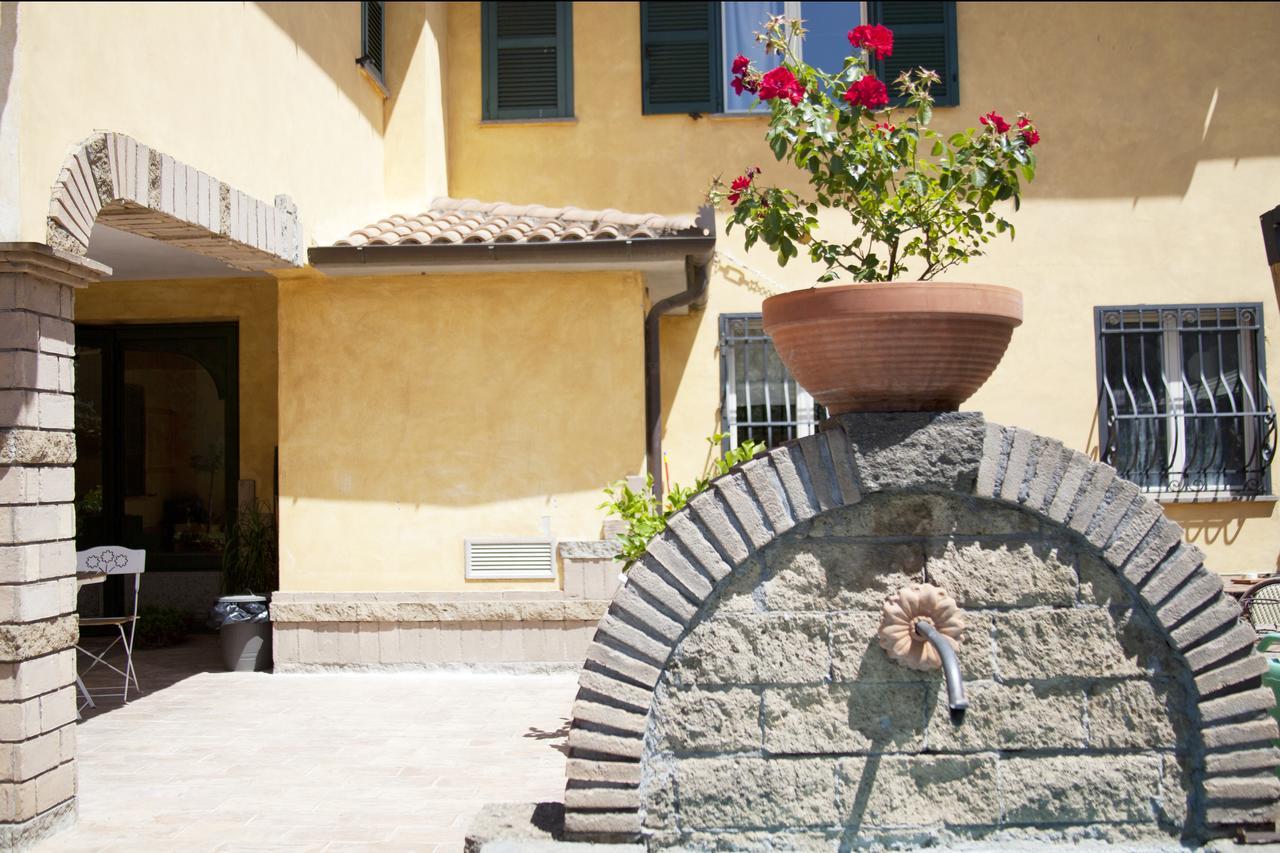 Albergo Da Benedetta Vetralla Buitenkant foto